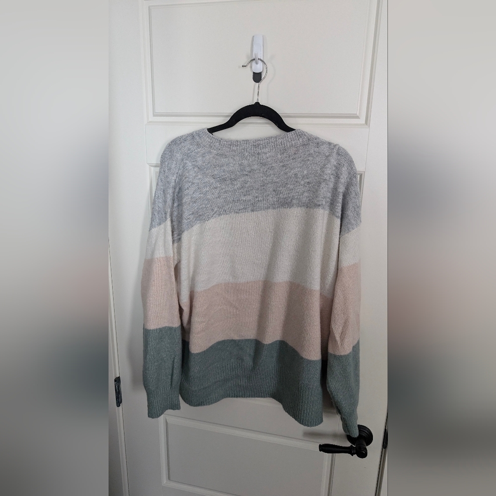 Sweater - Picture 2 of 4